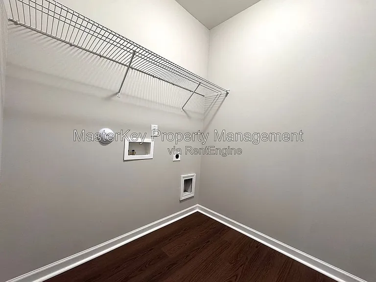 6821 Resting Grove Rd — Photo 12