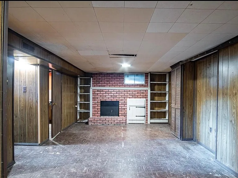 1600 Afton Dr — Photo 13