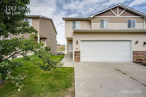 1262 SW Selway Ln Photo 1