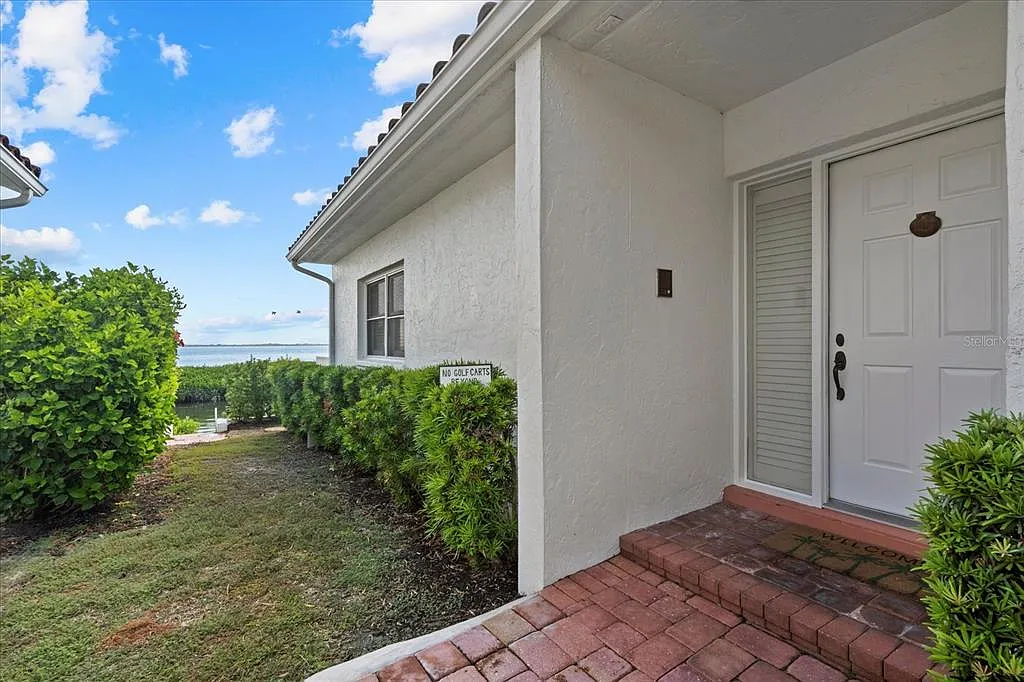 3 bed, 3.5 bath, 3101 sqft, $11,500 — Photo 4