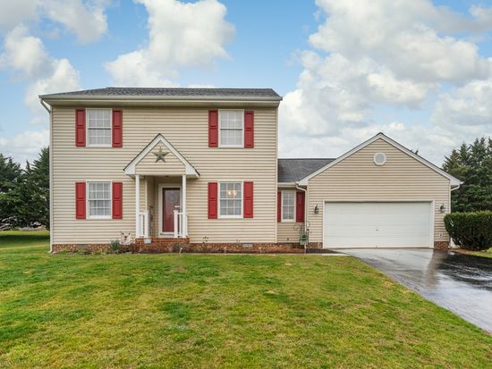 21 Amelia Dr Waynesboro Va 22980 Zillow