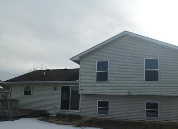 2nd image of 324 Hidden Lake Dr