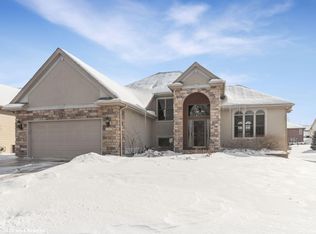 7220 Goodman Dr, Urbandale, IA 50322