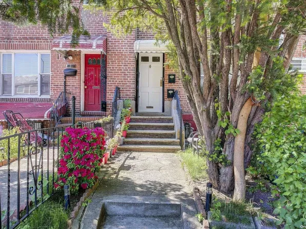 20-28 26th Street, Astoria, NY 11105