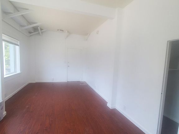 2nd image of 14 E Wave Crest Ave #1