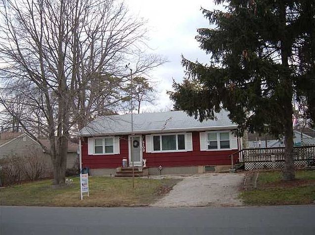 1st image of 2108 South St