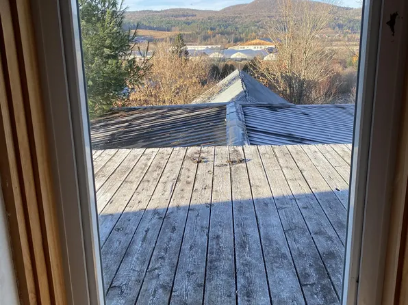 20 Petes Greens Rd E, Craftsbury, VT 05826