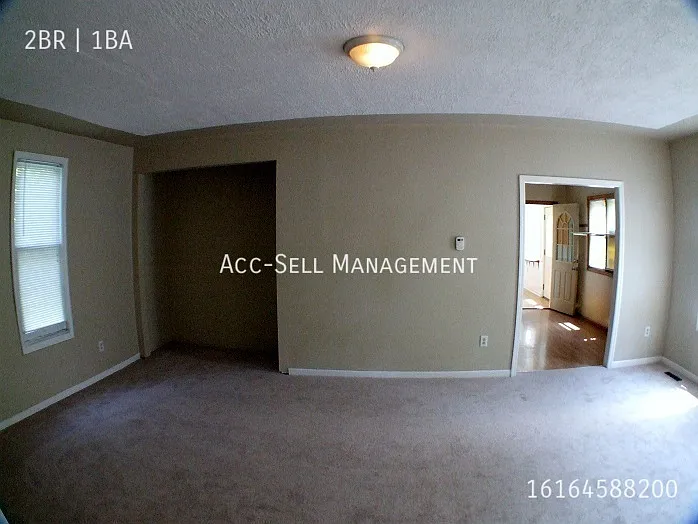 Building Photo - 736 North Ave NE #1