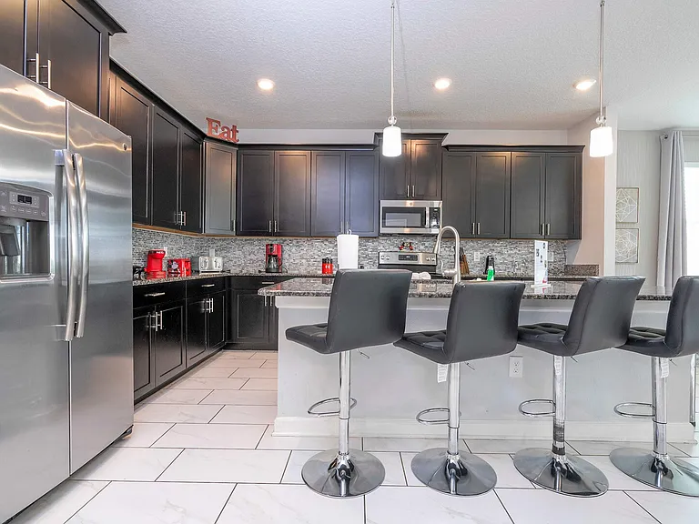 Kings Castle Cir — Photo 11