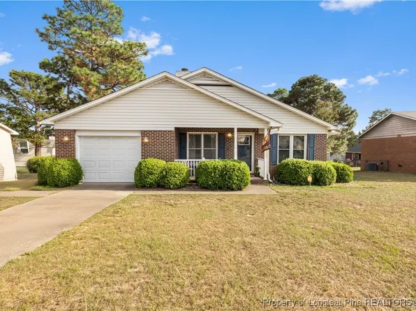 712 Alexwood Dr, Hope Mills, NC 28348