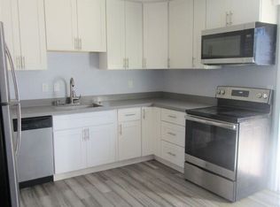 1575 Yulupa Ave APT C, Santa Rosa, CA 95405