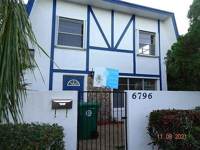 1st image of 6796 SW 40th St