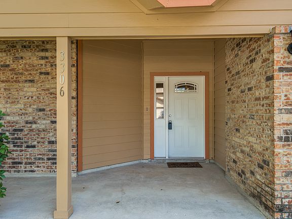 3rd image of 3306 Tavern Oaks St