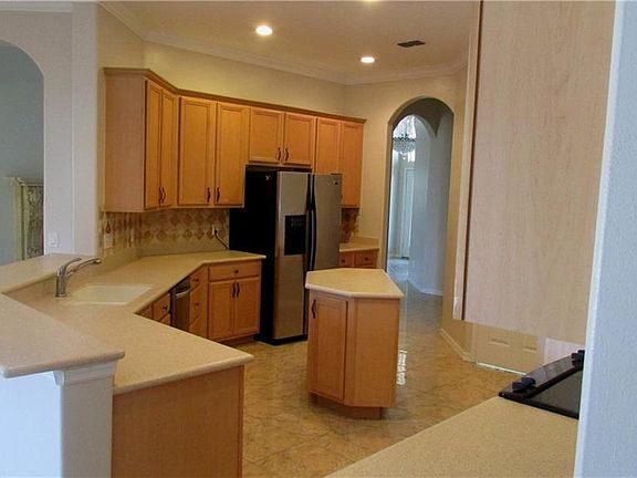4th image of 10430 Wiscane Ave