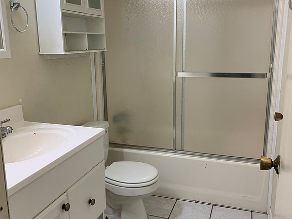 4th image of 9305 McLean St