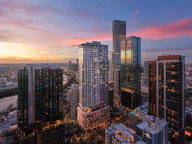 Paseo Exterior