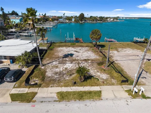 15307 Harbor Dr, Madeira Beach, FL 33708