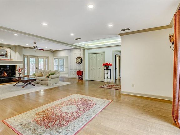 5th image of 6700 Meadows West Dr S