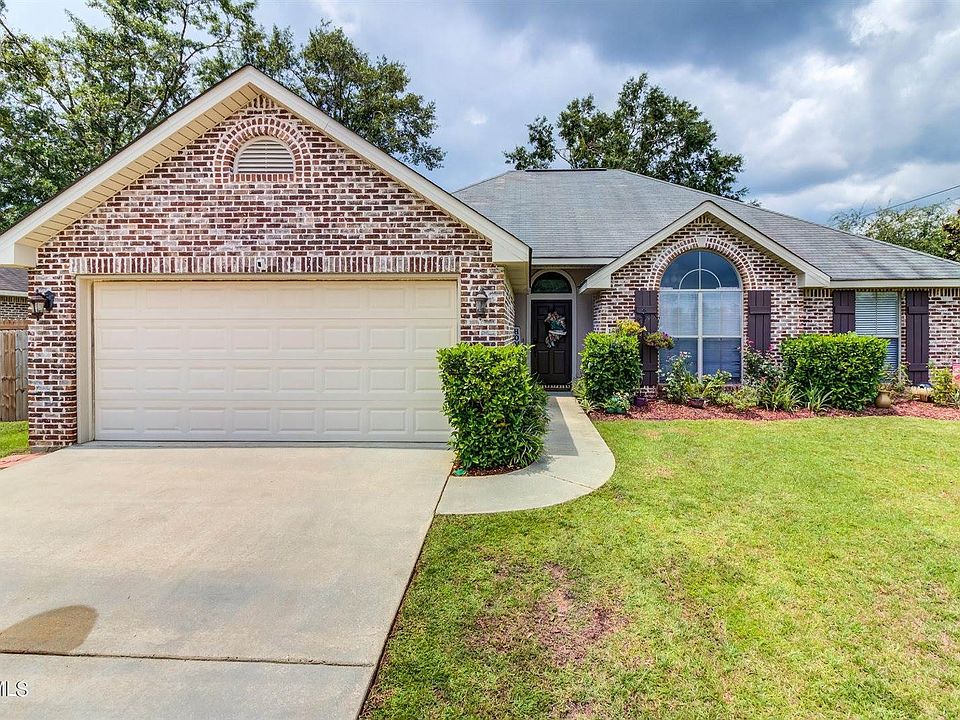 1st image of 13628 Hidden Oaks Dr
