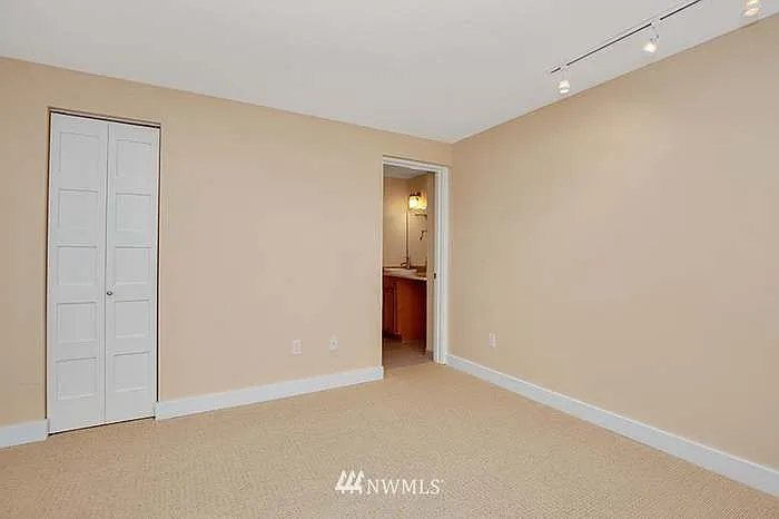 231 Belmont Ave E #401 — Photo 10