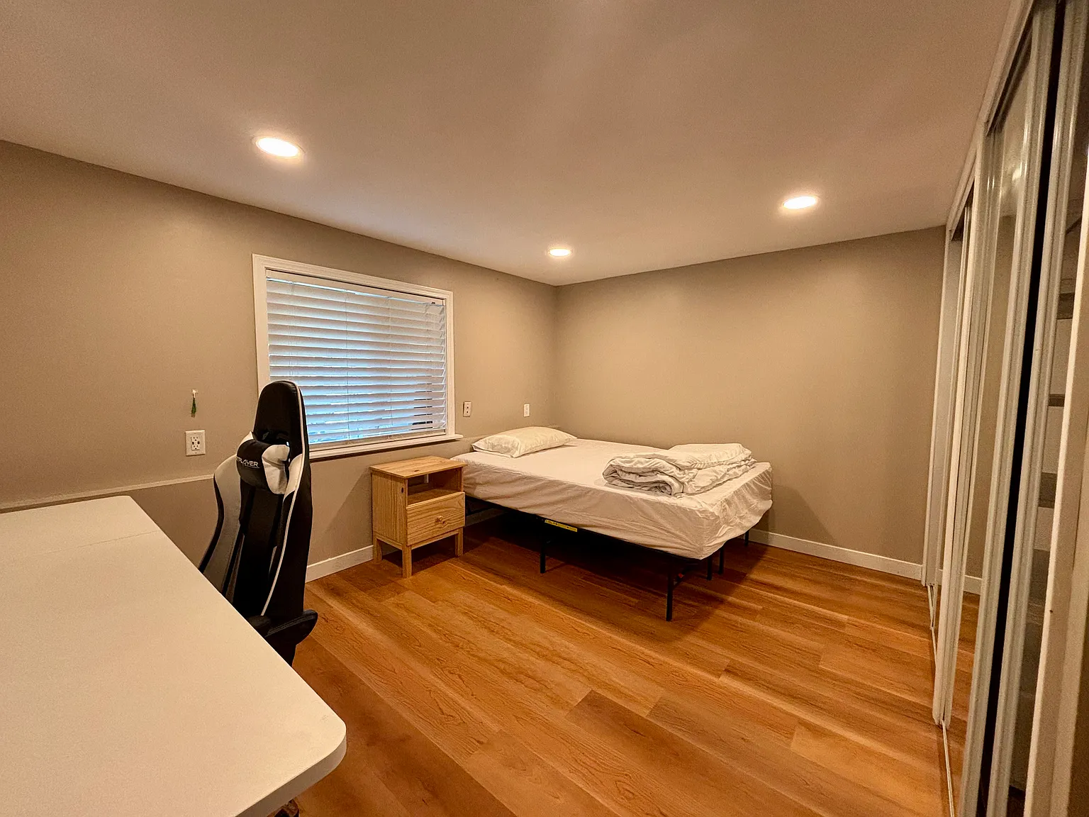 4 bed, 1850 sqft, $1,300 — Photo 4