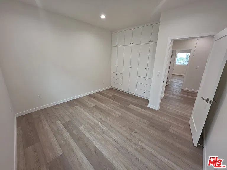 6748 Ben Ave — Photo 10