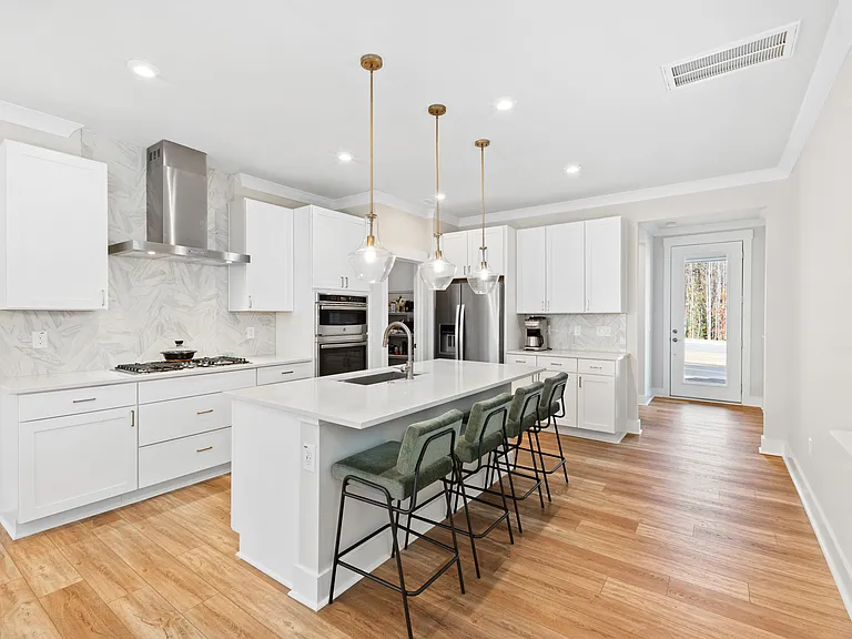 451 Wendover Pkwy — Photo 17