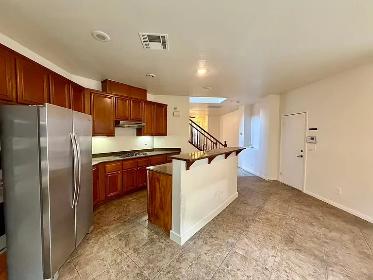 11183 Ranch Valley St — Photo 4
