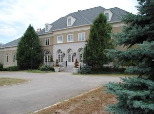 10826 Club Point Dr, Fishers, IN 46037