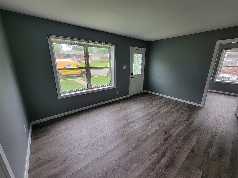 3571 Wright Ave — Photo 5