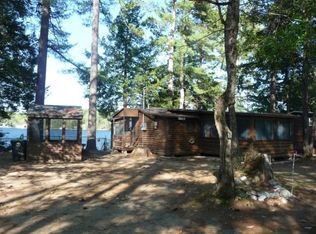 9 Log Cabin Rd, Franklin, NH 03235