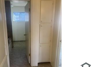 145 Glorieta St NE, Albuquerque, NM 87123