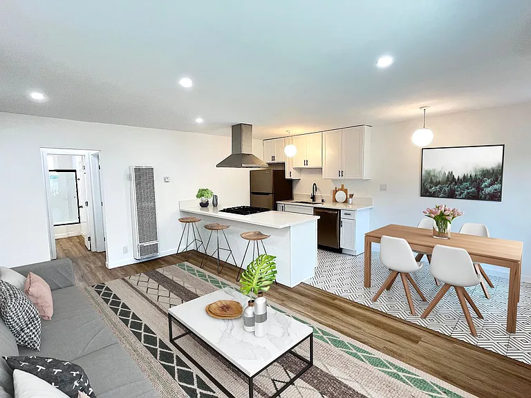 237 North Catalina — Photo 2