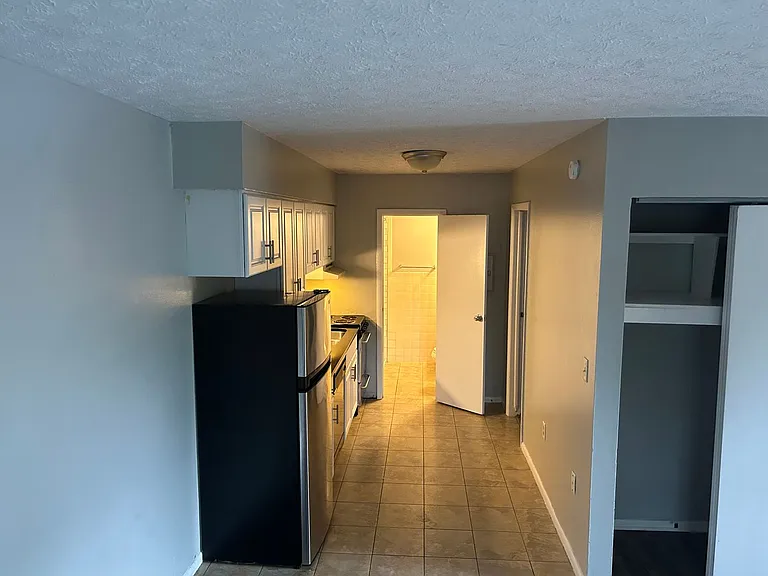 40 McMillen Ave — Photo 11