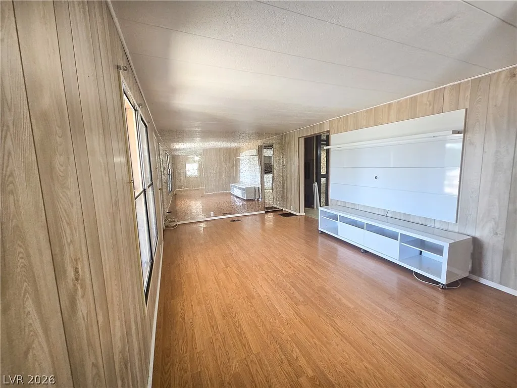 3 bed, 2.0 bath, 1316 sqft, $1,700 — Photo 4