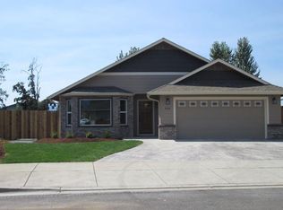 150 SW Tater Way, Grants Pass, OR 97527