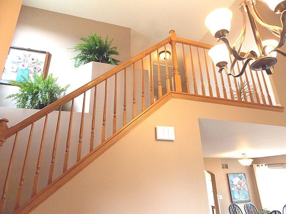 2nd image of 414 Newport Cir