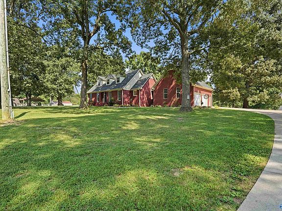 3rd image of 275 County Road 1855