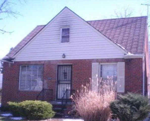 5349 Thomas St photo 1