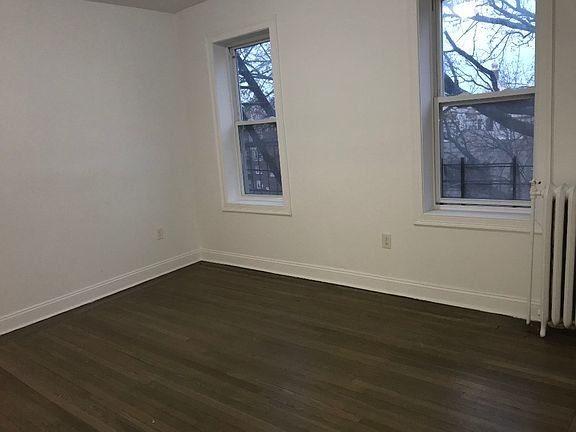 3rd image of 11-13 Gifford Ave #4D