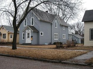 113 W 8th St, Morris, MN 56267