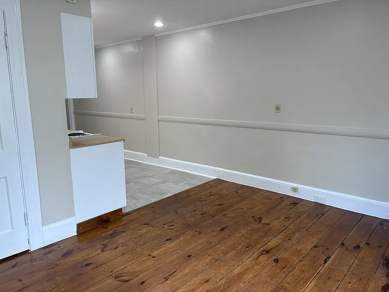 690 Congress St — Photo 13