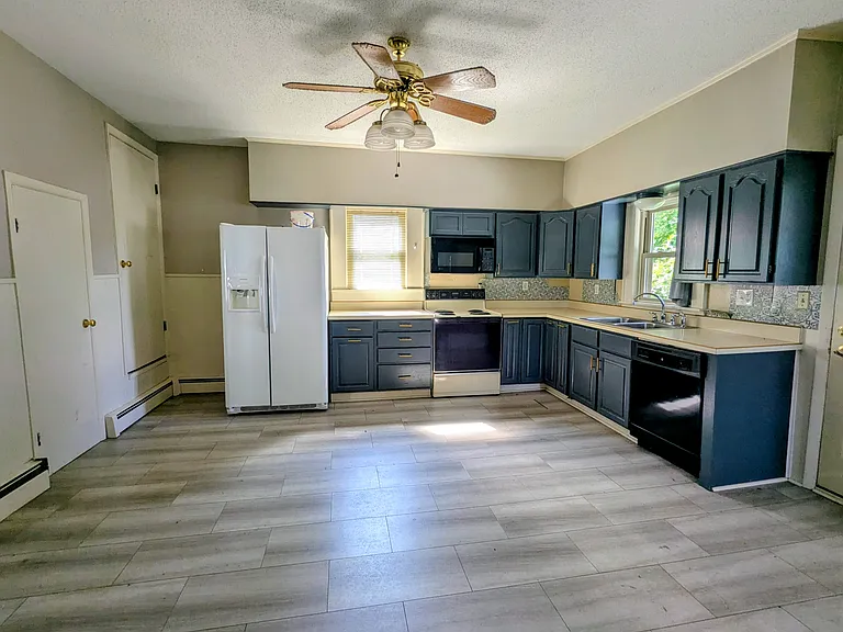 2320 W 9th St #2320 — Photo 13