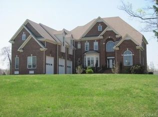 12204 Middlecoff Dr, Chester, VA 23836