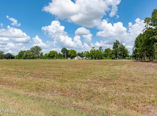 46 E Berard Dr, Arnaudville, LA 70512