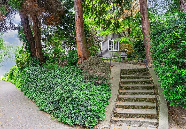 3901 S Court St — Photo 4