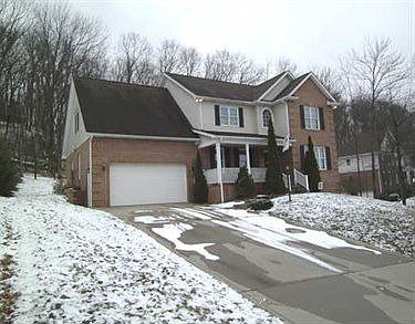 1st image of 815 Stonebridge Dr