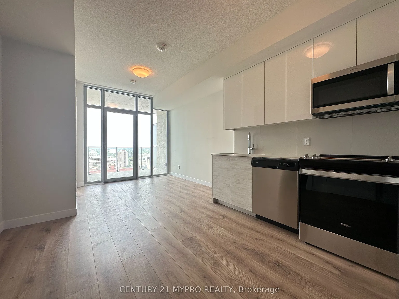 2 bed, $1,800 — Photo 2