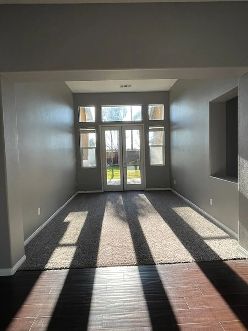 Wow! This home will take your breath away! — Photo 3