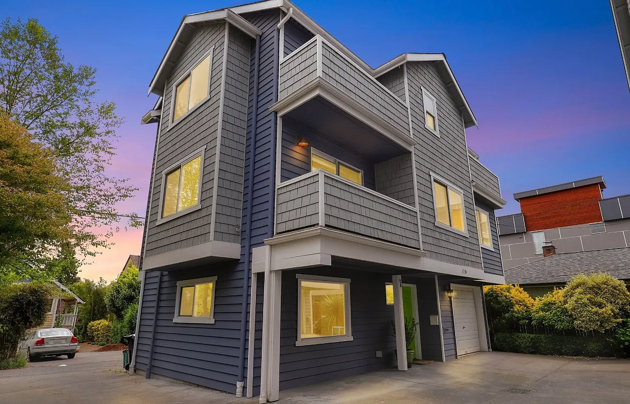 3 bed, 3.5 bath, 1820 sqft, $4,190 — Photo 1